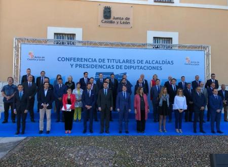 Imagen El presidente de la Diputación, Miguel Ángel de Vicente asiste a la Conferencia de Titulares de Alcaldías y Presidencias de Diputaciones en Valladolid