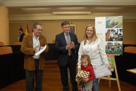 Imagen Elena Gilsanz Muñoz, de Santiuste de Pedraza, gana el concurso de fotografía de los bibliobuses