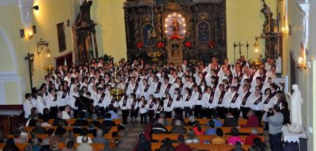 Imagen El Teatro Juan Bravo acoge el sábado la gala de clausura del curso de las Aulas para Convivir Cantando
