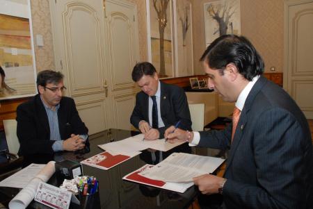 Imagen La Diputación firma un convenio con la Mancomunidad de Hontanares para la extinción de incendios