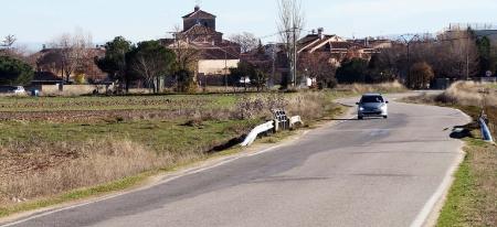 Imagen La Diputación invertirá 200.000 euros en el ensanche de la carretera que une Escarabajosa de Cabezas con la Autovía CL-601