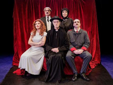 Imagen Un mes después de representar ‘El perfume del tiempo’, Arden regresa al Teatro Juan Bravo con la comedia negra ‘El día de San Judas’