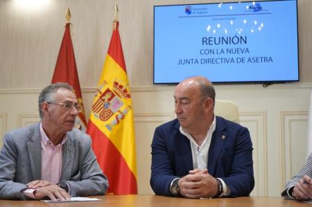 Imagen El presidente de la Diputación recibe a la nueva Junta Directiva de ASETRA