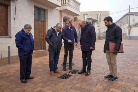 Imagen El presidente de la Diputación recorre las obras que se desarrollan en Coca gracias al impulso de los planes que ofrece la institución provincial a los municipios